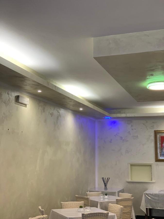 Hotel Neyra Beach Rimini Exterior photo